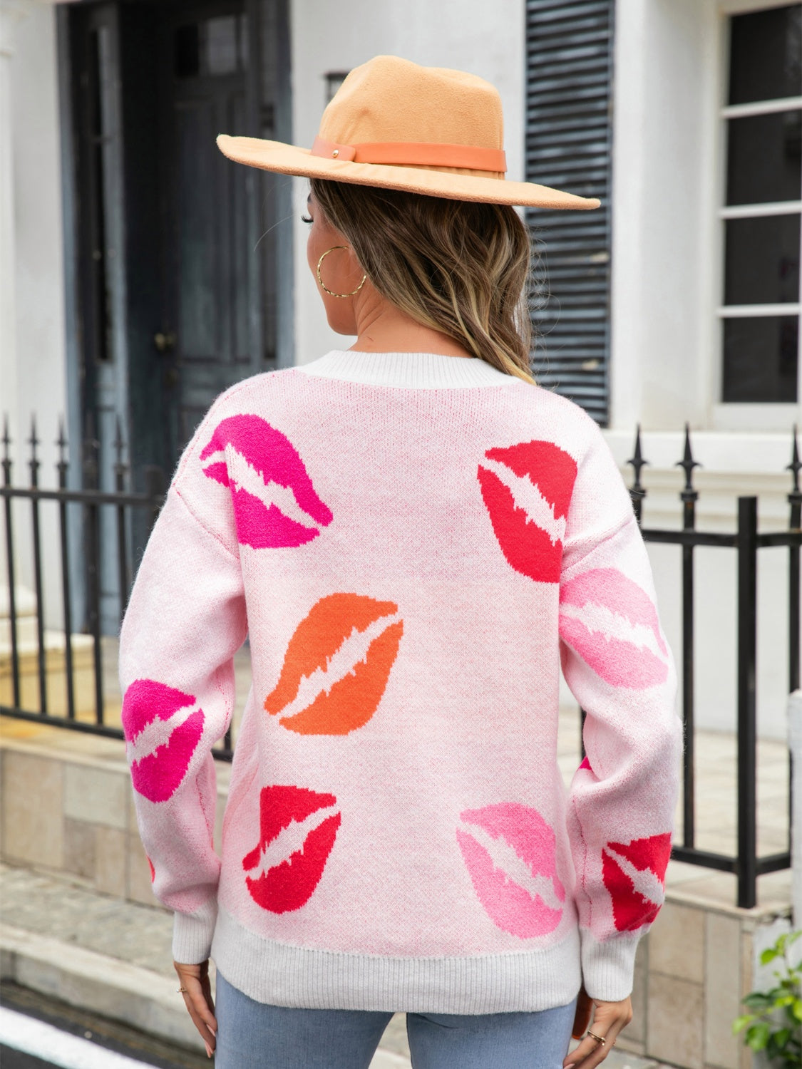Lip V-Neck Sweater